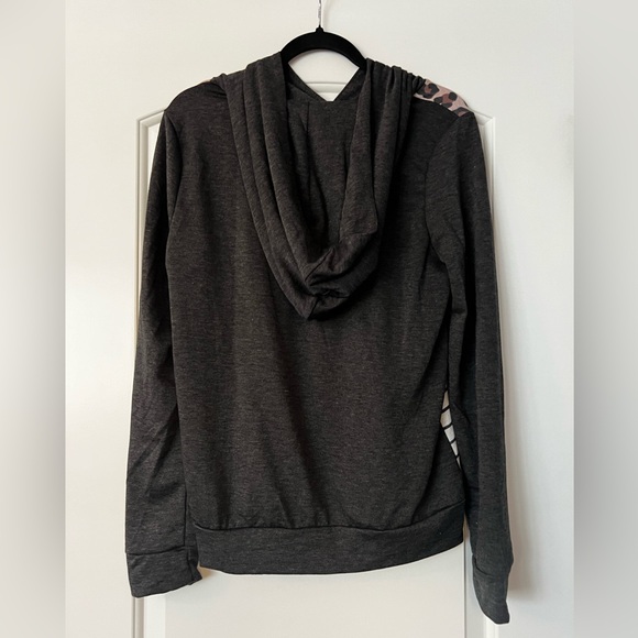 Leopard/striped print hoodie - Picture 3 of 5